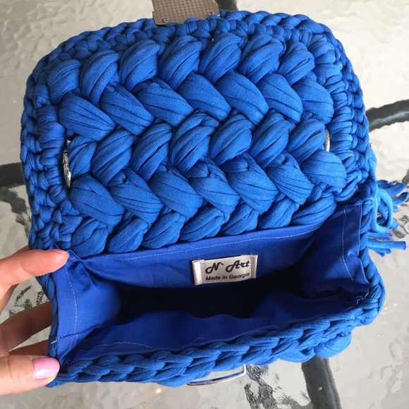 Handbag - Picture 3 of 4